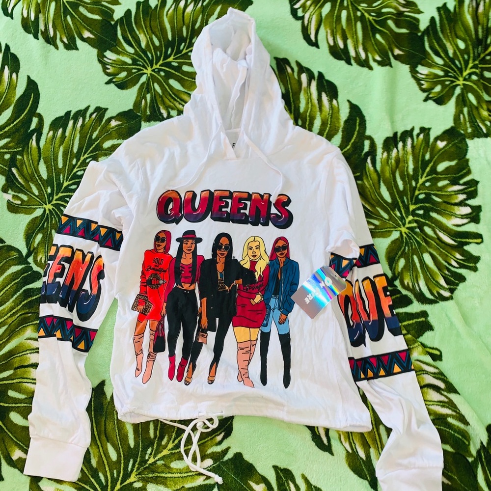 QUEENS SWEATSHIRT
